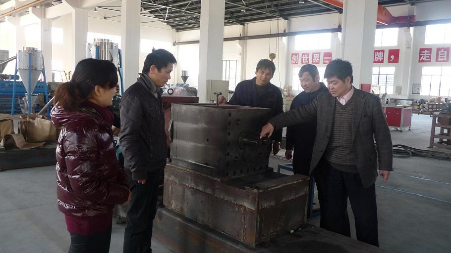 江南网页版页面登录_江南（中国）公司以“创建学习型党组织”为抓手，推动“企业科技创新”.jpg